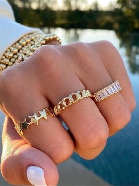 Soflo Jewels Gold Link Ring